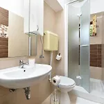 Spacious With Garden *