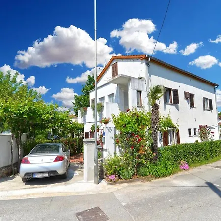 Spacious With Garden