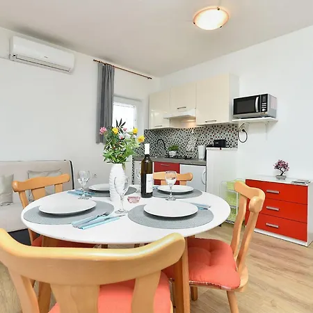 Spacious With Garden Lejlighed