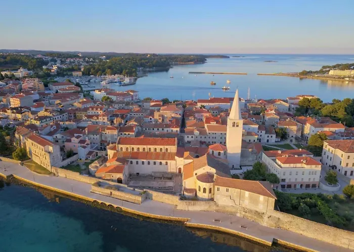 Spacious With Garden Apartment Porec