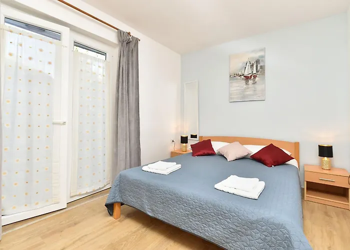 Spacious With Garden * Porec