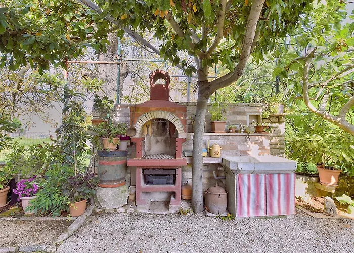 Spacious With Garden *