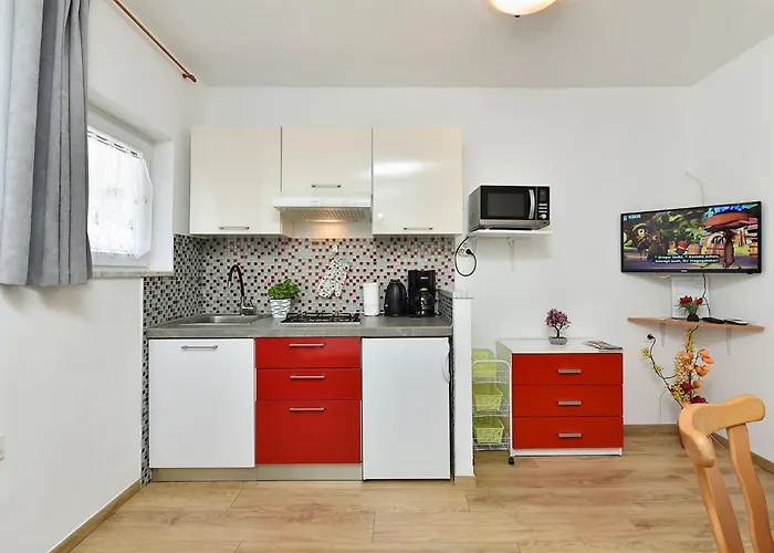 Spacious With Garden * Porec