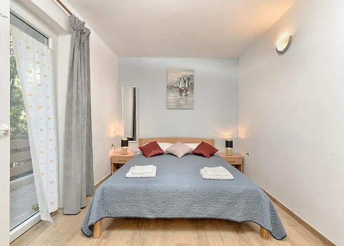 Spacious With Garden