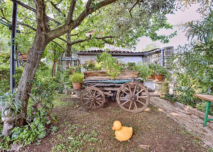 Spacious With Garden * Porec